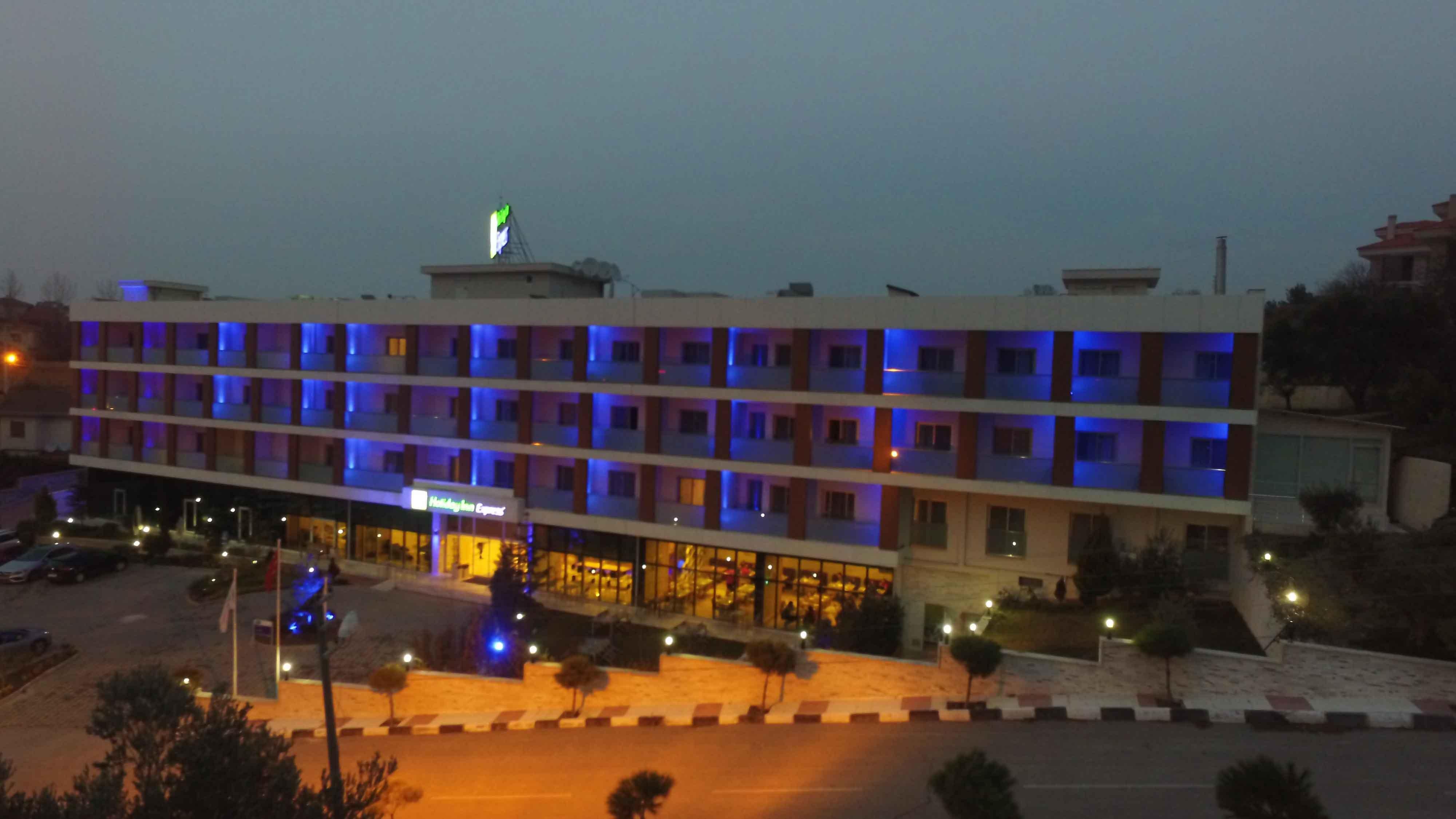 Holiday Inn Express Manisa-West By Ihg Exterior foto