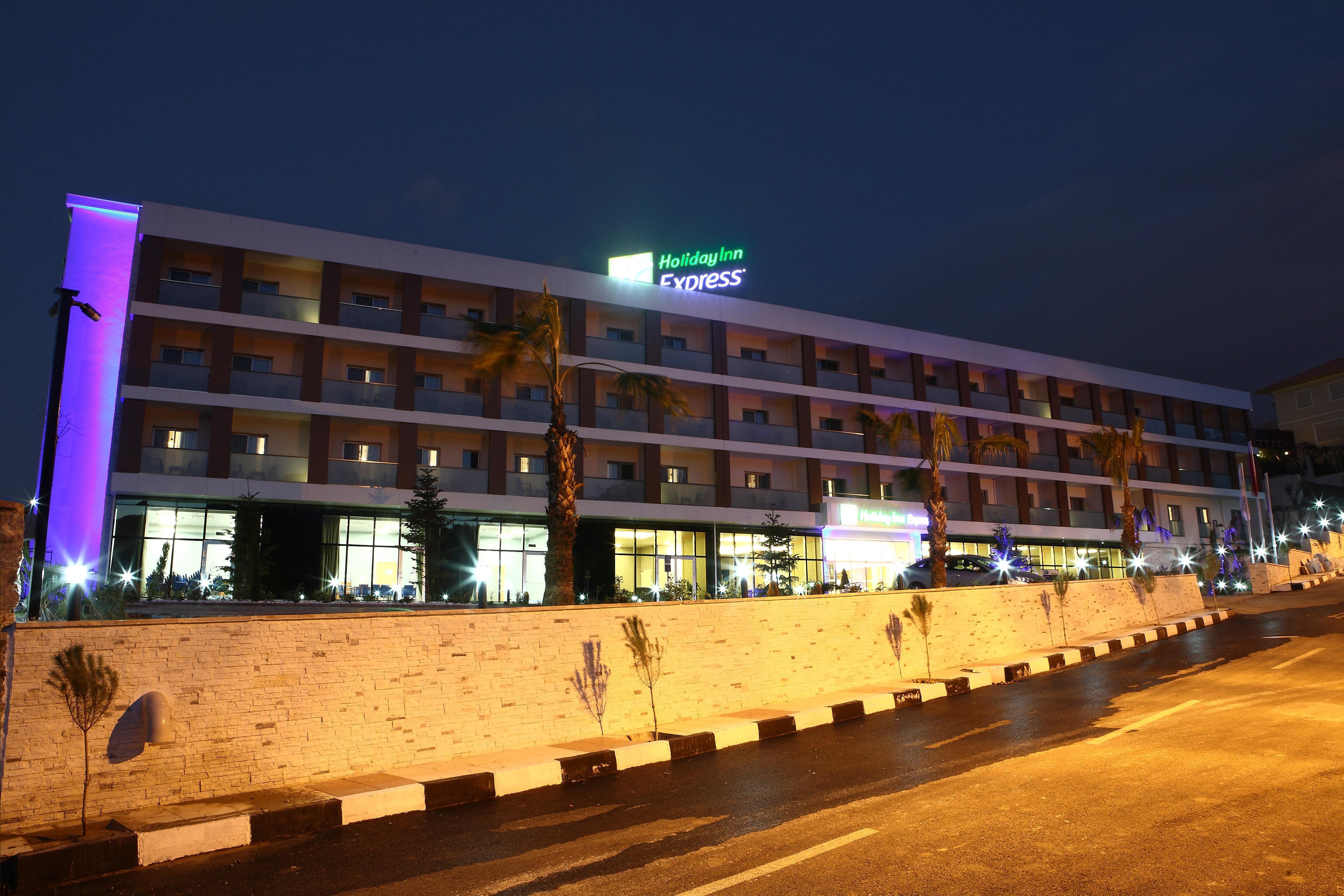 Holiday Inn Express Manisa-West By Ihg Exterior foto