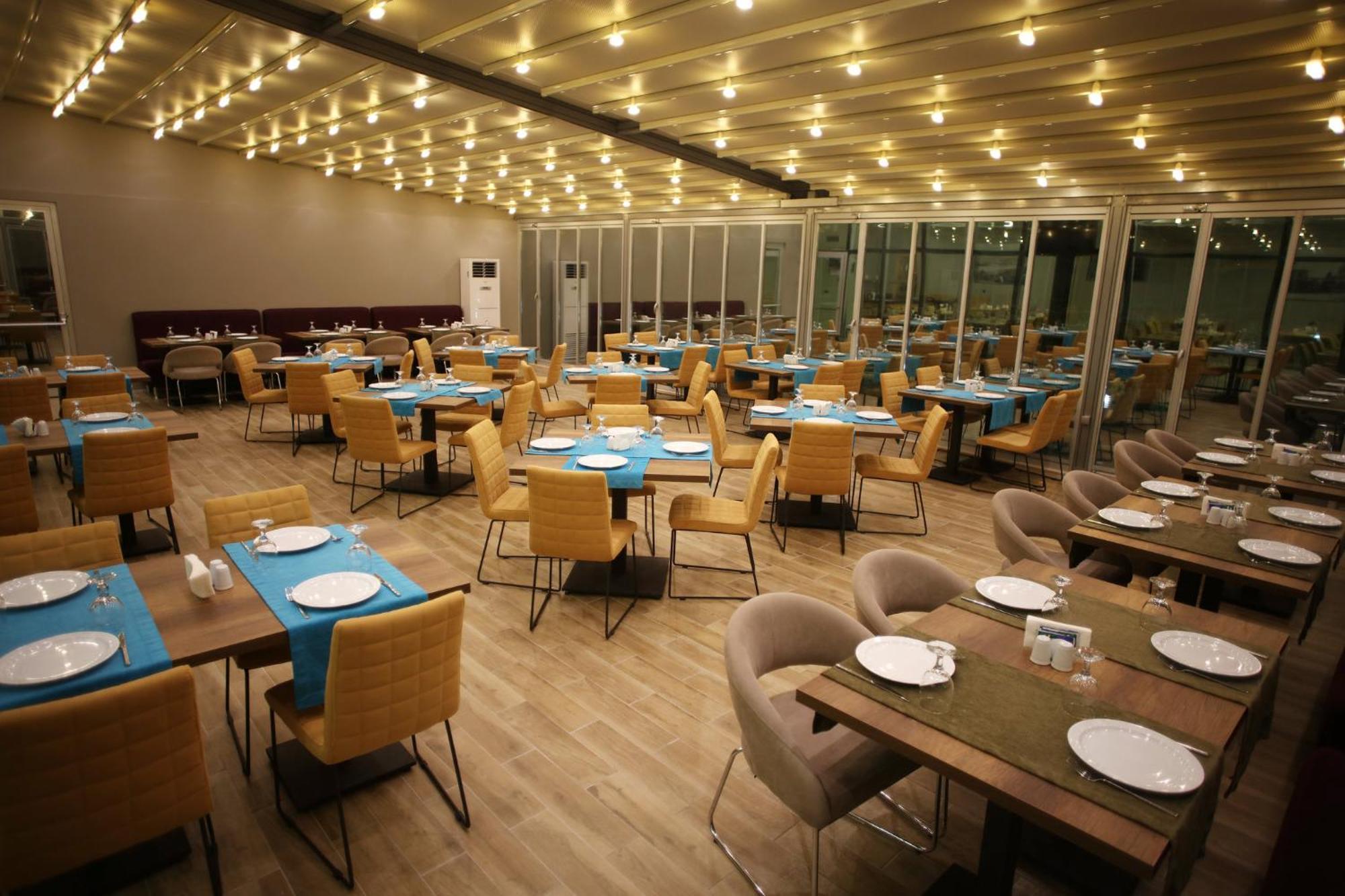 Holiday Inn Express Manisa-West By Ihg Exterior foto