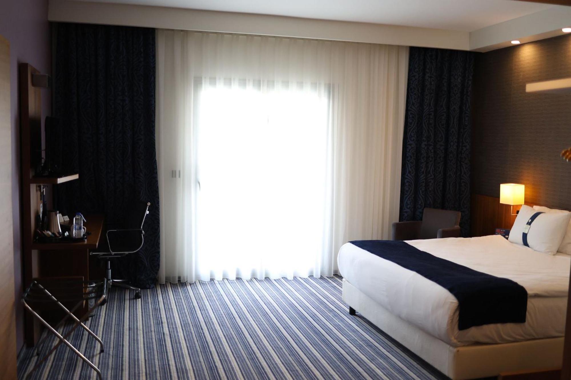 Holiday Inn Express Manisa-West By Ihg Exterior foto