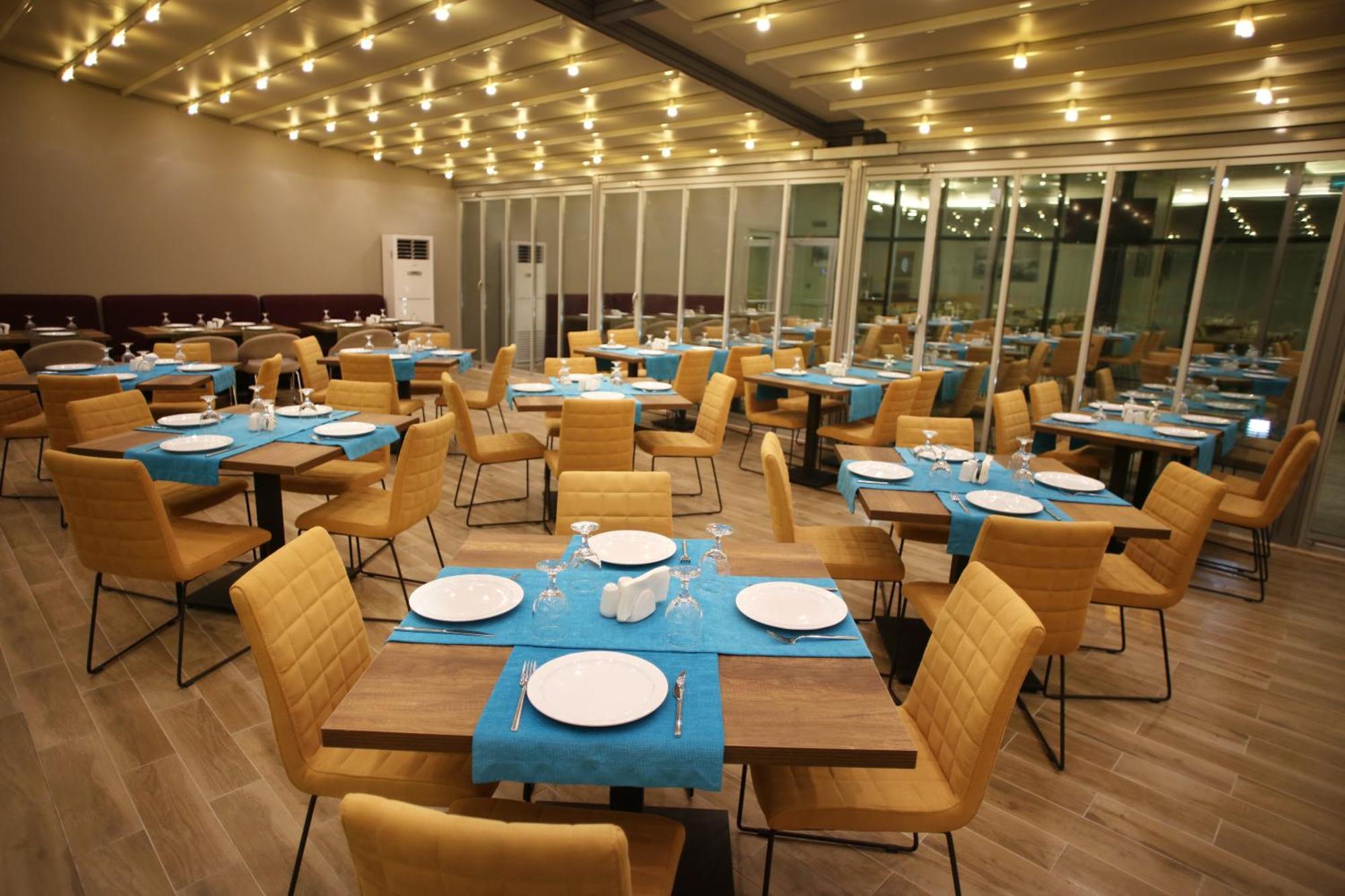 Holiday Inn Express Manisa-West By Ihg Exterior foto