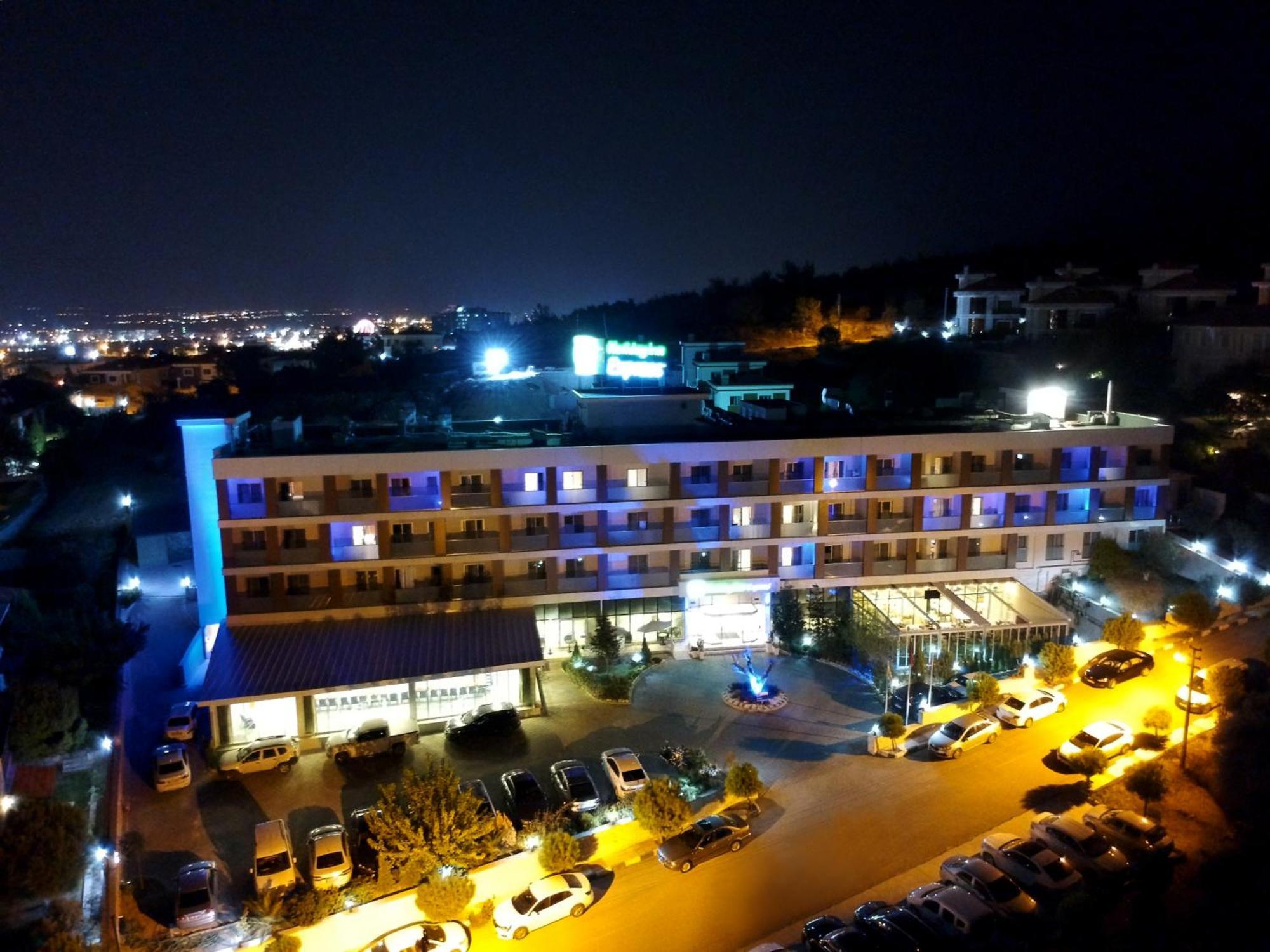 Holiday Inn Express Manisa-West By Ihg Exterior foto
