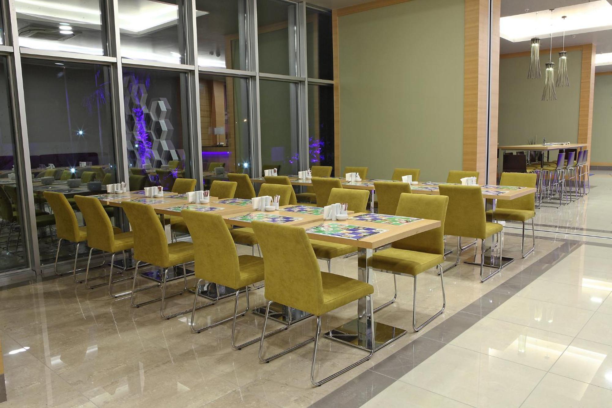 Holiday Inn Express Manisa-West By Ihg Exterior foto