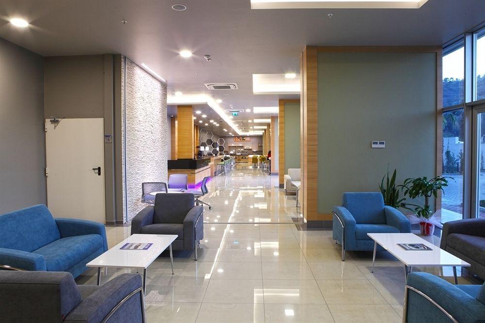 Holiday Inn Express Manisa-West By Ihg Exterior foto