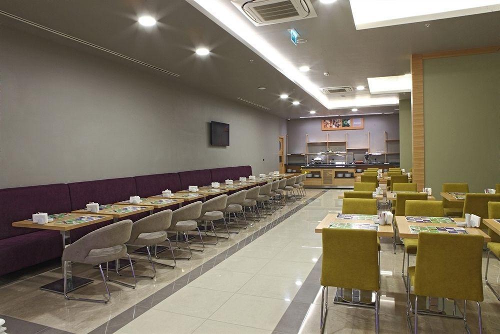 Holiday Inn Express Manisa-West By Ihg Exterior foto