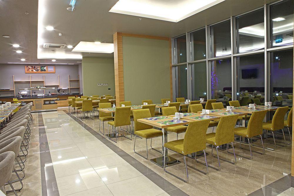 Holiday Inn Express Manisa-West By Ihg Exterior foto