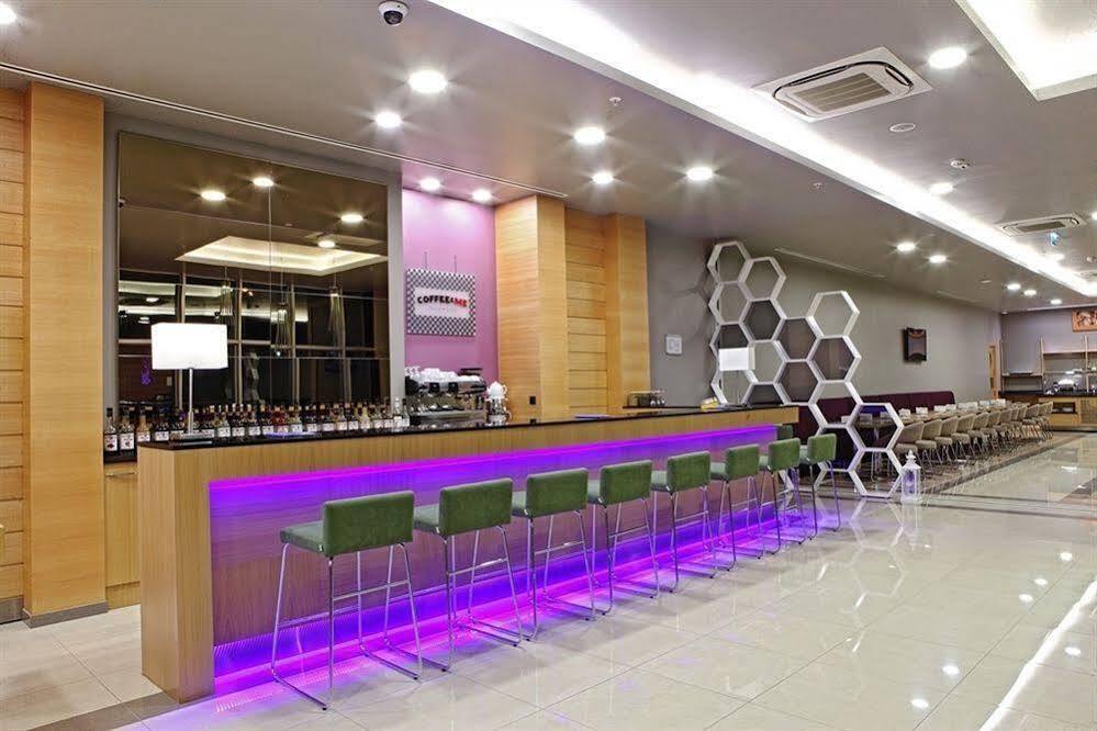 Holiday Inn Express Manisa-West By Ihg Exterior foto
